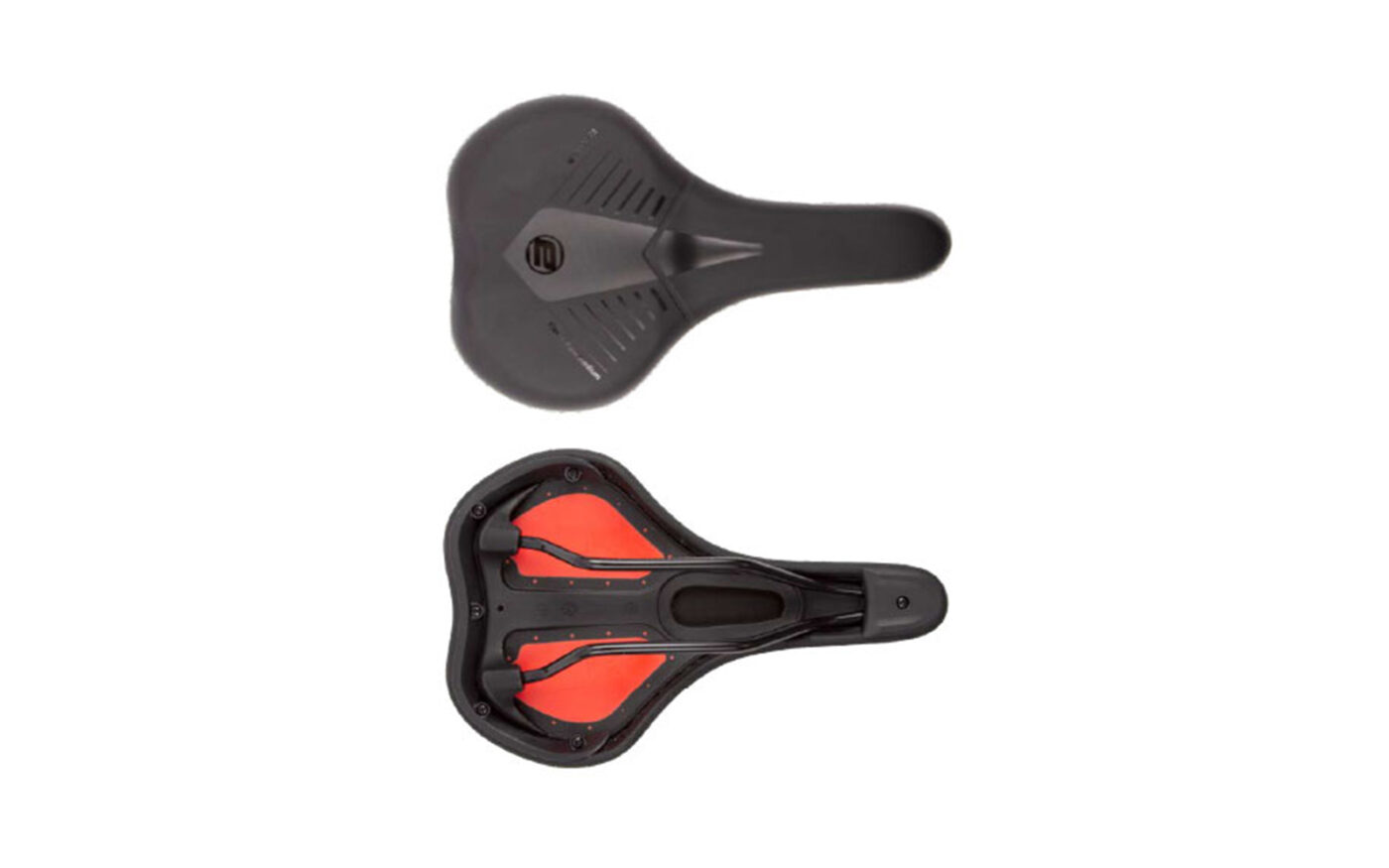 Une selle pour homme et femme