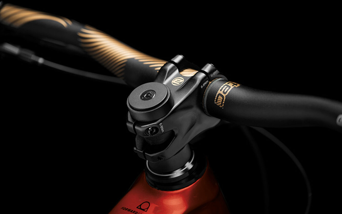 Potence Ergotec AL6061 gold black edition